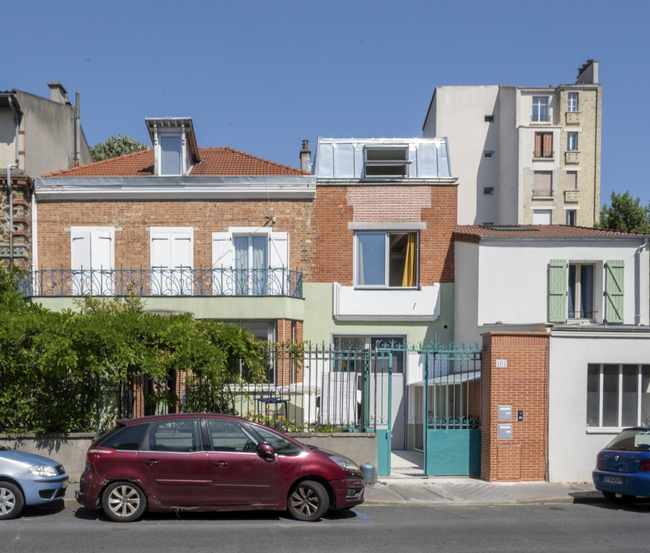 Maisons basses et habitat individuel dans un tissu urbain dense