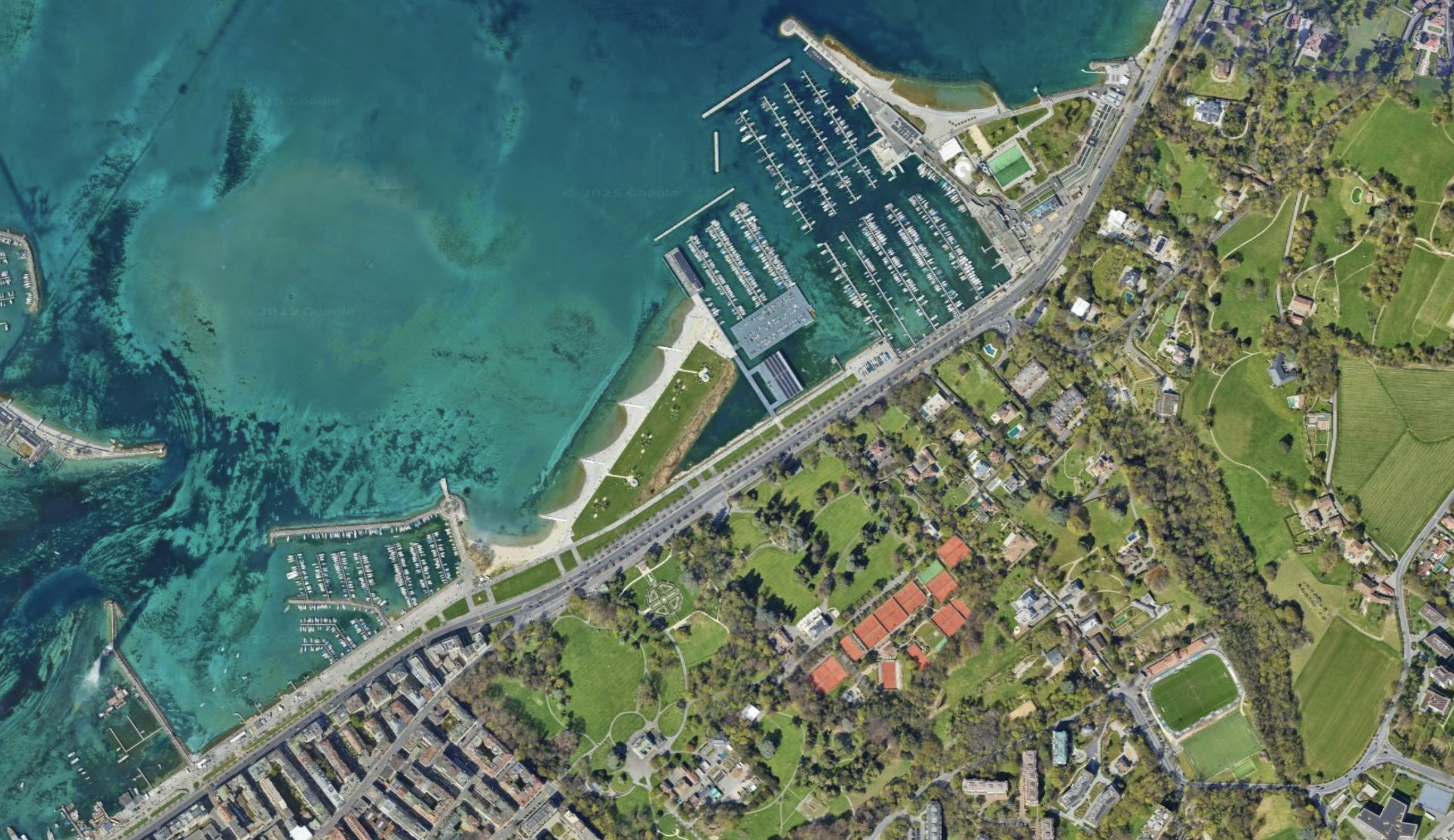 Vue aérienne de la rive gauche du Léman à Genève